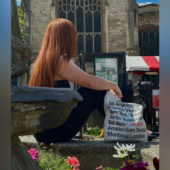 Meet your Posher, Daelyn - Picture 3 of 3